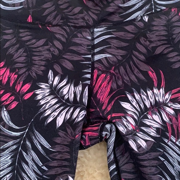 Fabletics Leggings - Picture 3 of 3